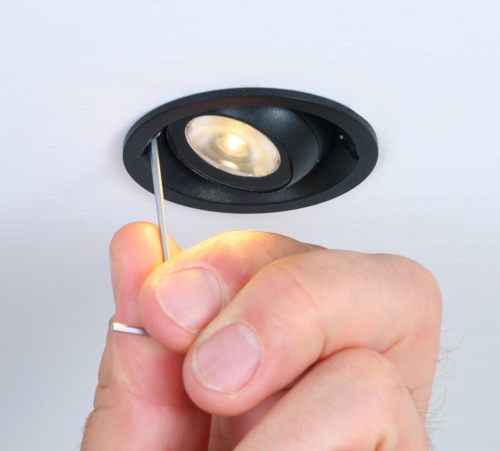 Iris adjustment