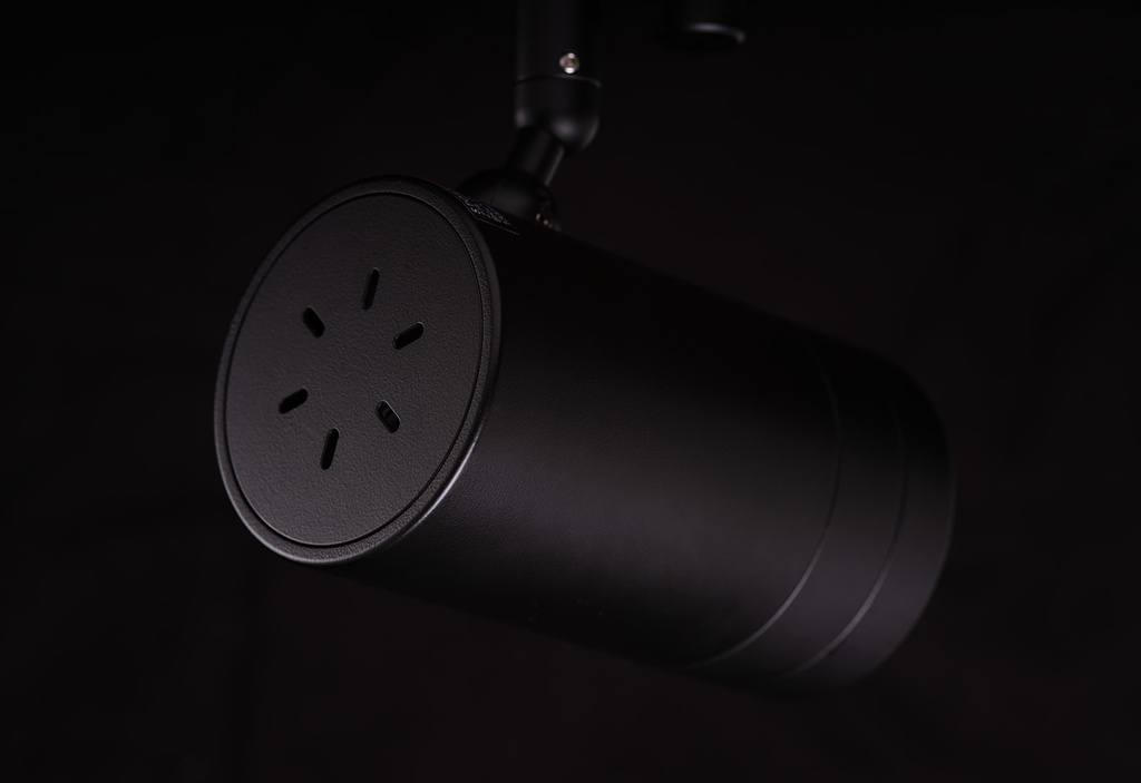 ZTA.70.Mains Track.Zoom.N