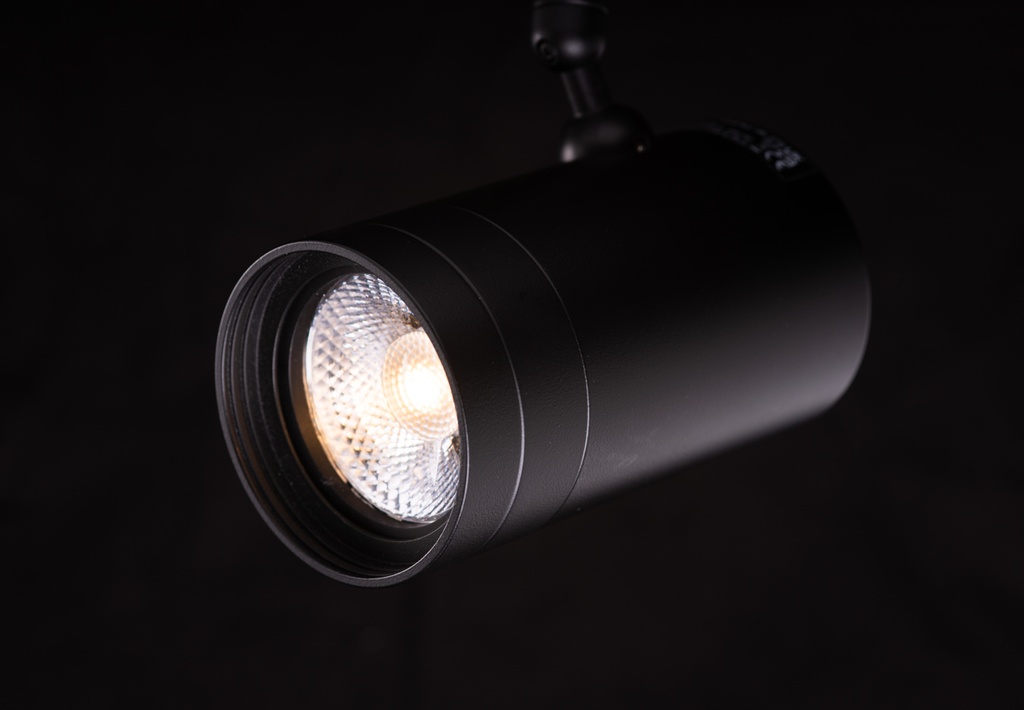 ZTA.70.LV Track.Zoom.N